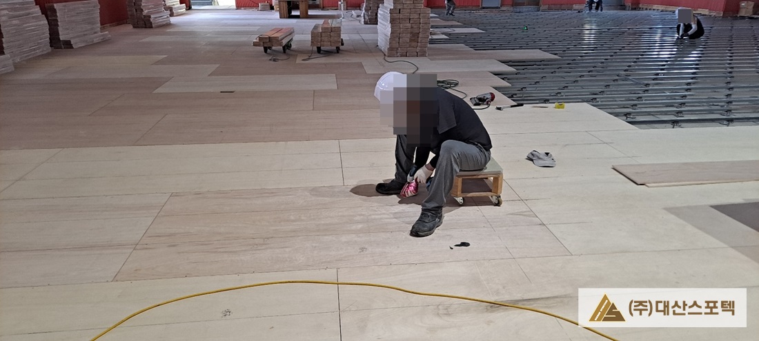 2하부틀,합판 설치.jpg